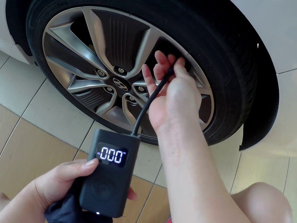 Choose a manual air pump or electric air pump